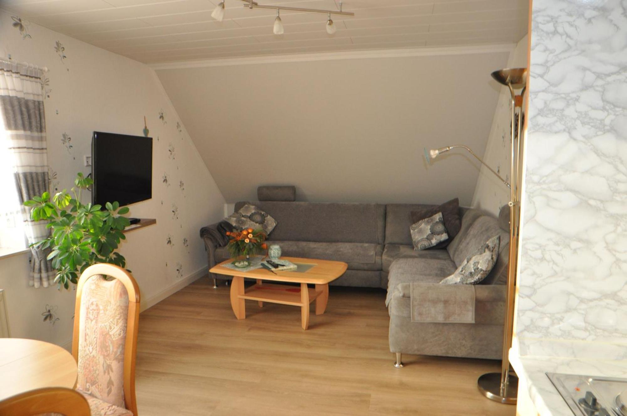 Ferienwohnung Brentano_ 65230 Moormerland المظهر الخارجي الصورة